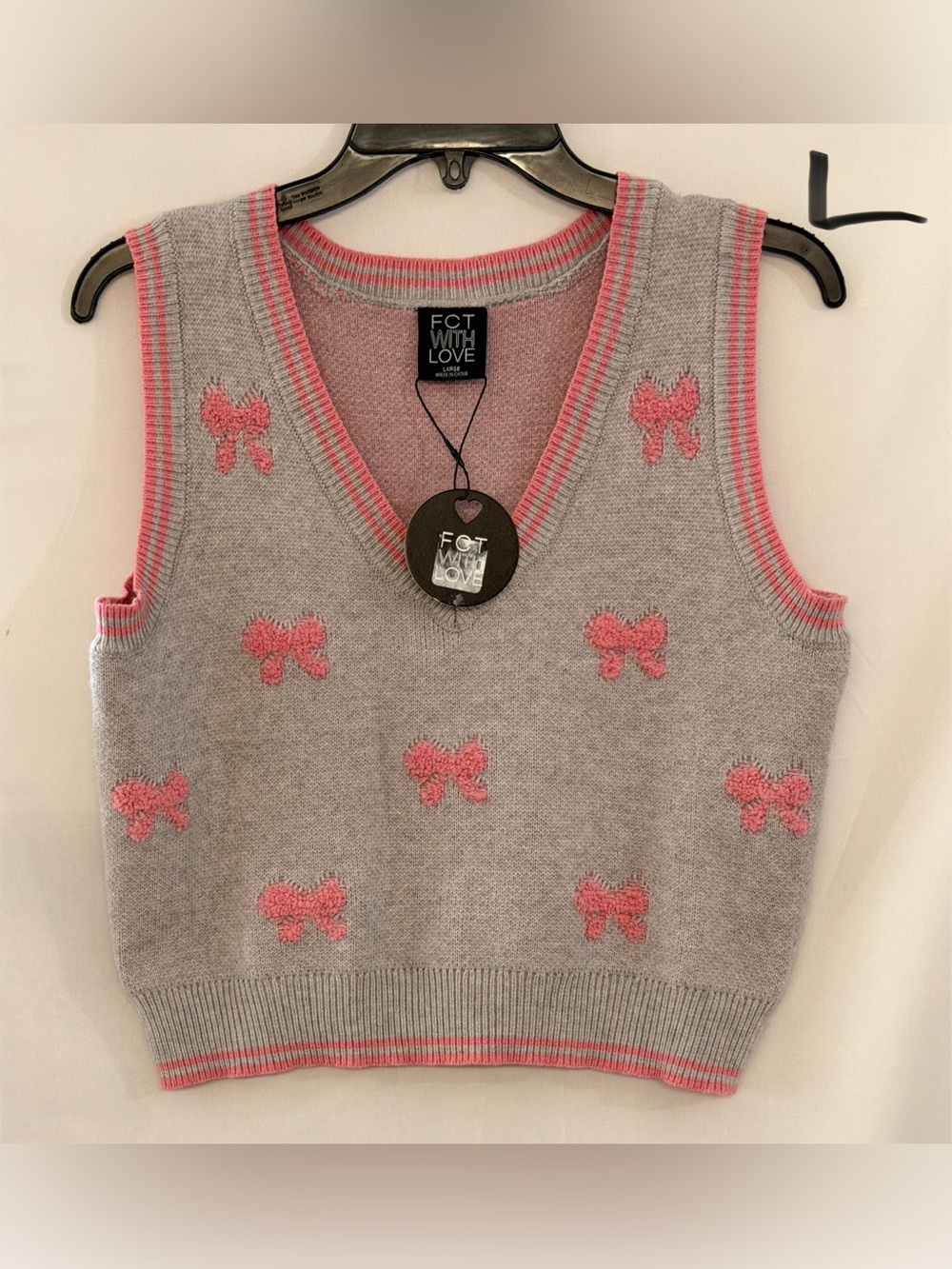 FCT WITH LOVE Gray Knit Sleeveless Sweater Vest with Pink Bow Details